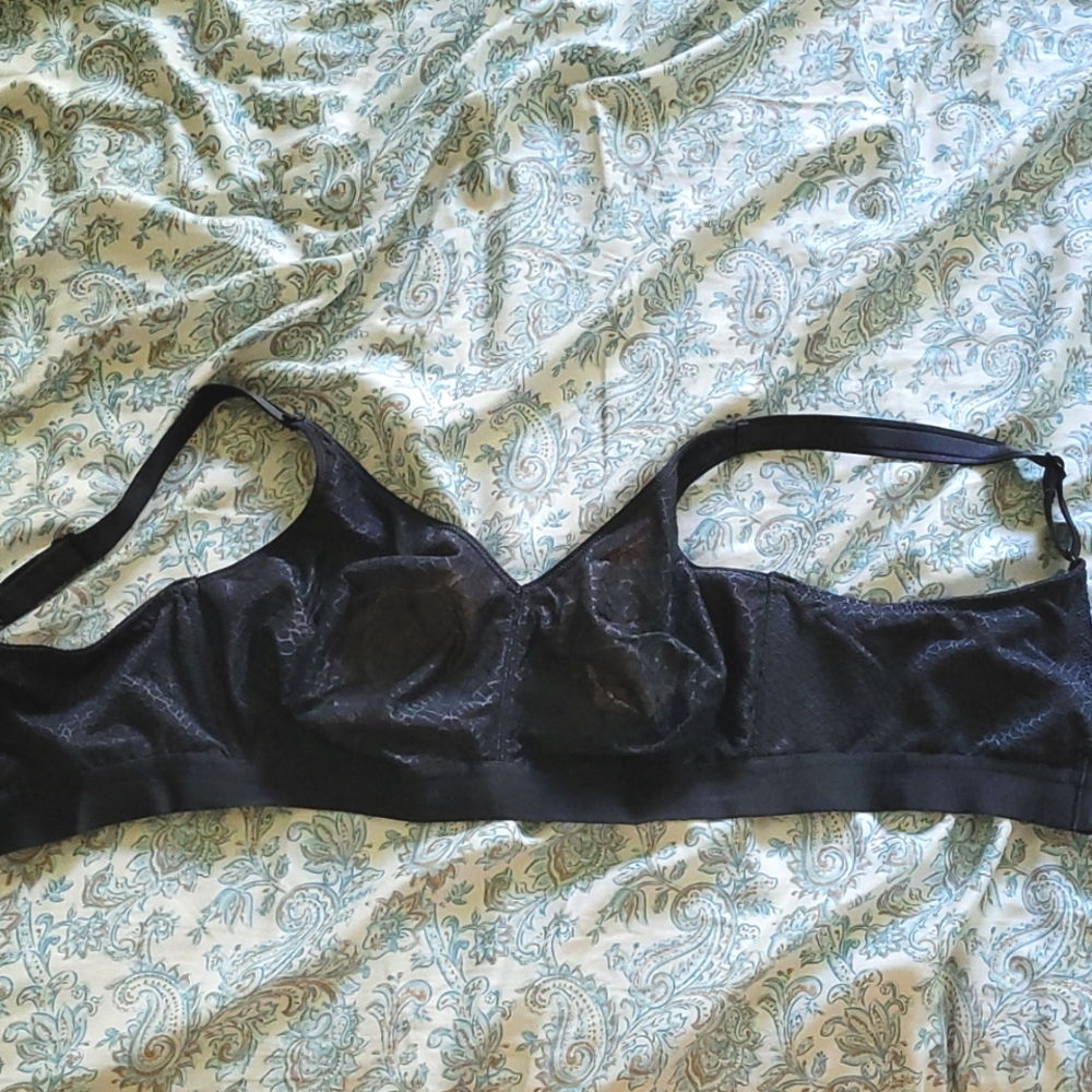 Chantelle Bra Black 34DDDD